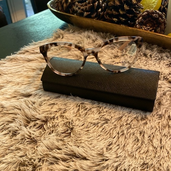 NWT Prada Tortoise eyeglasses , no prescription now but can be added . - Picture 1 of 4